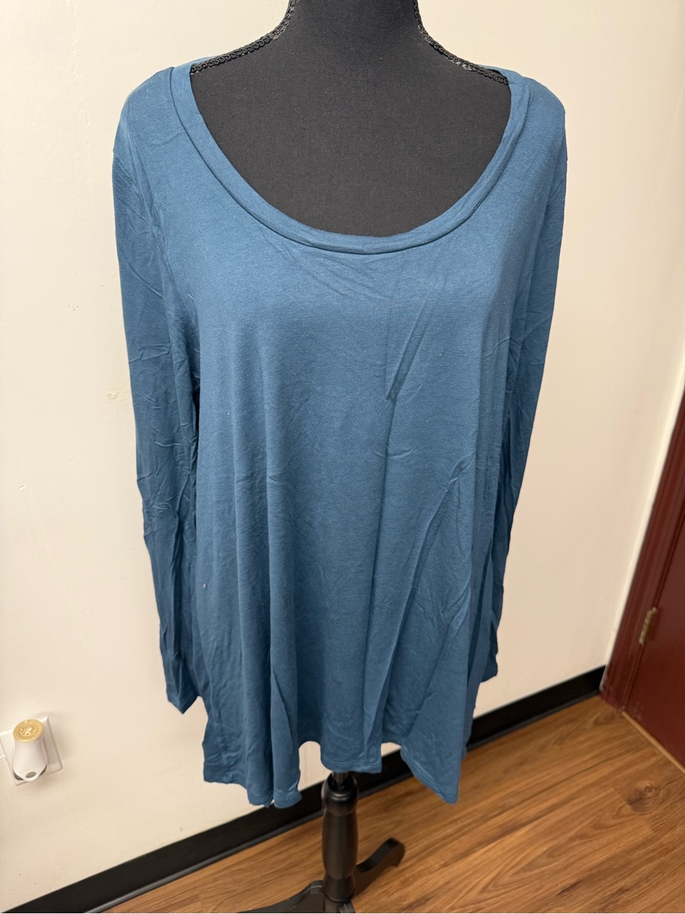 Torrid Women's Long Sleeve Scoop Neck Top - Blue Size 2